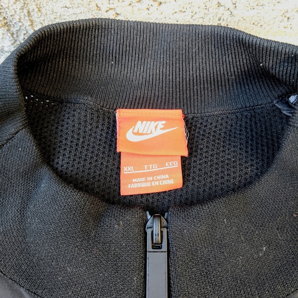 Nike Sportswear Jacket size XXL - Picture 4 of 5